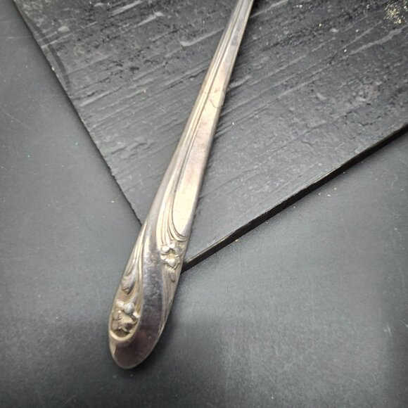 Vintage Holmes & Edwards Silverplate Pie Server With Floral Cutout Design HS266 - Picture 2 of 6